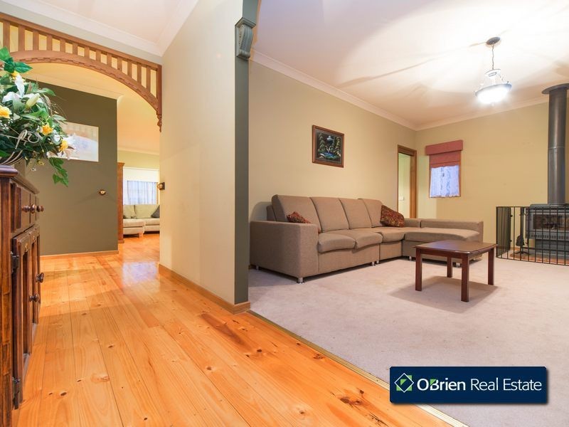 37 Allardice Parade, Berwick VIC 3806