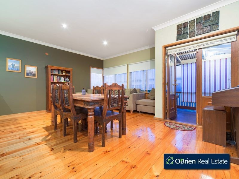 37 Allardice Parade, Berwick VIC 3806