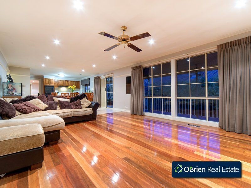 10 Kirkham Court, Berwick VIC 3806