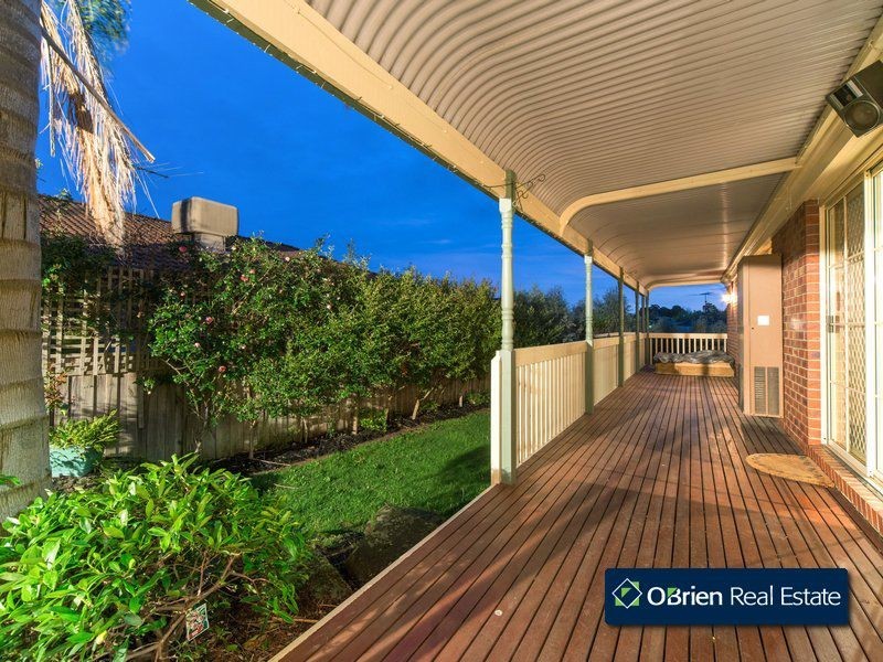 10 Kirkham Court, Berwick VIC 3806