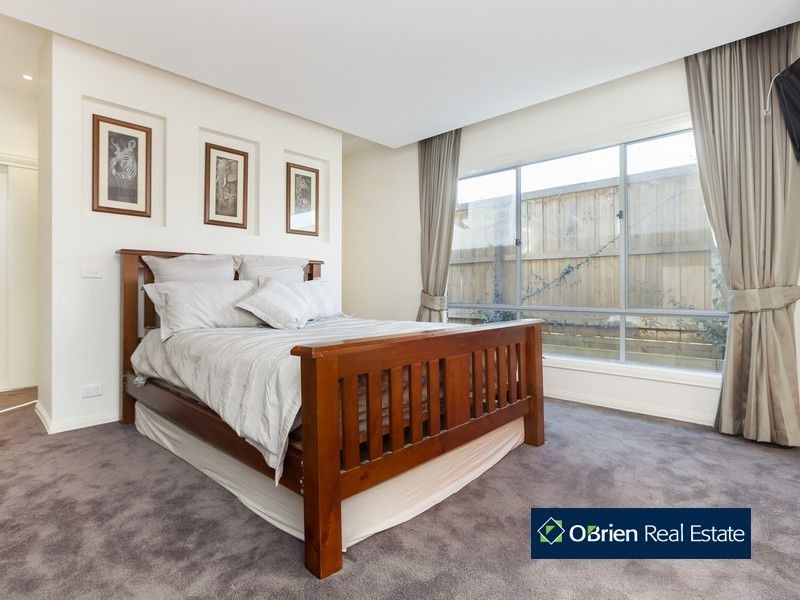 35 Bernly Boulevard, Berwick VIC 3806