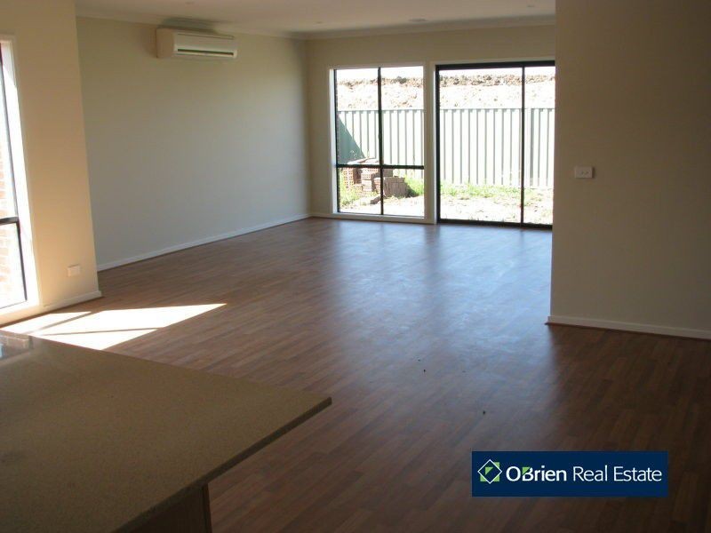 36 Park Orchard Drive, Pakenham VIC 3810