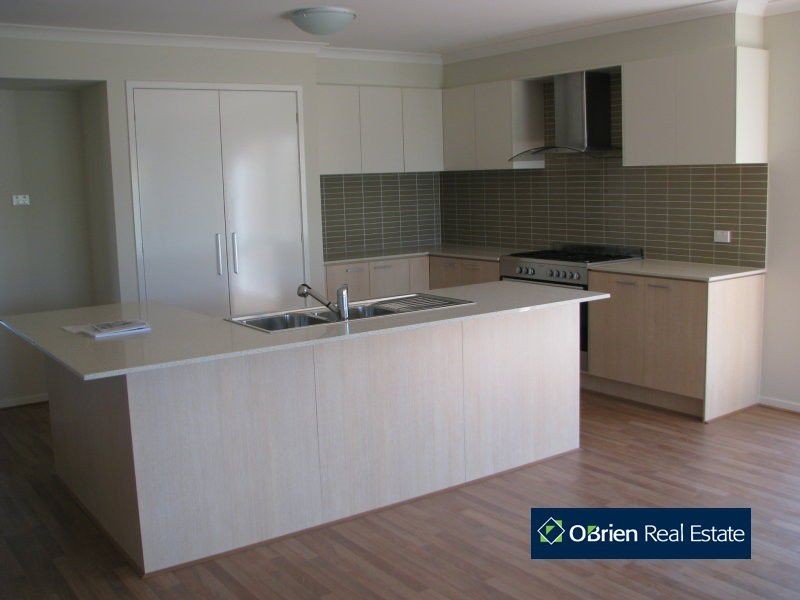 36 Park Orchard Drive, Pakenham VIC 3810