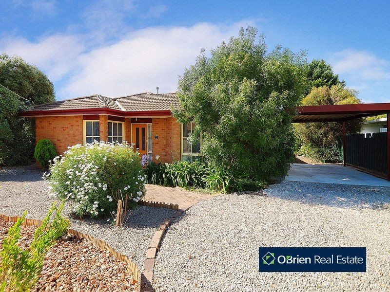 13 Joyce Street, Cranbourne West VIC 3977