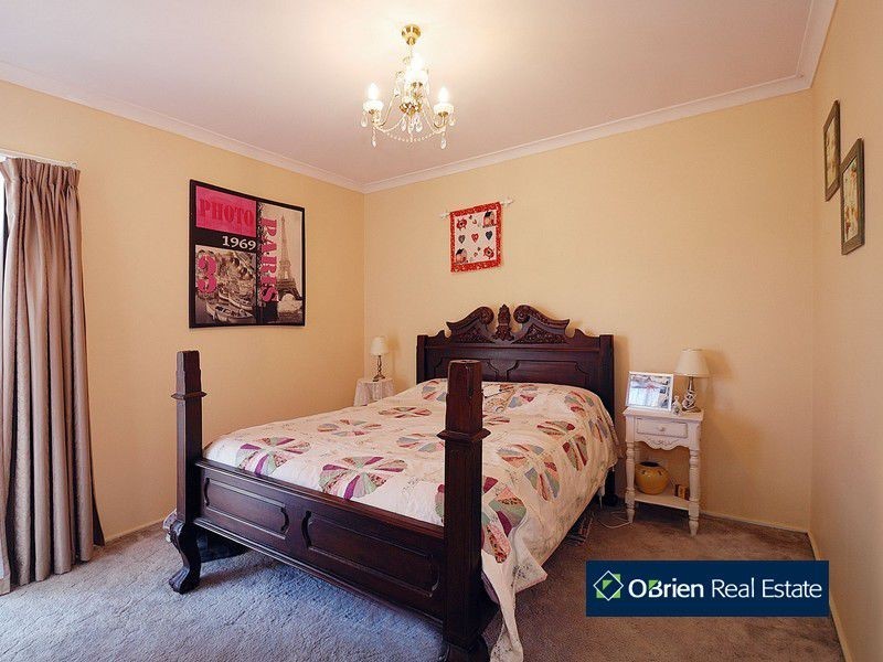 13 Joyce Street, Cranbourne West VIC 3977