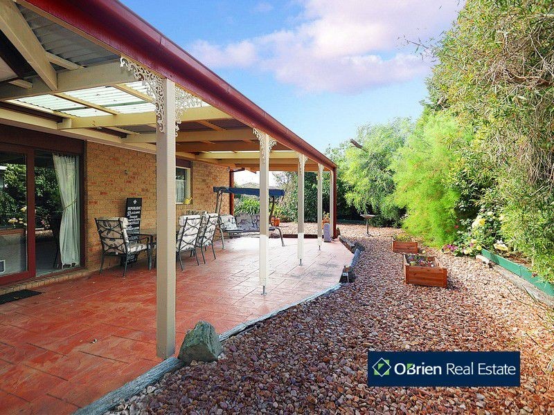 13 Joyce Street, Cranbourne West VIC 3977