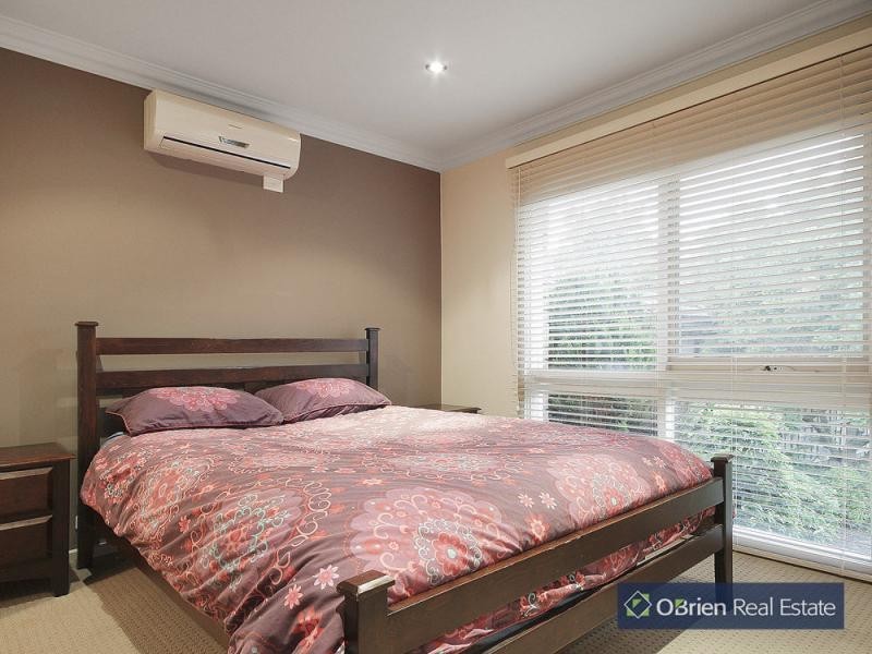 13 Frances Court, Cranbourne VIC 3977