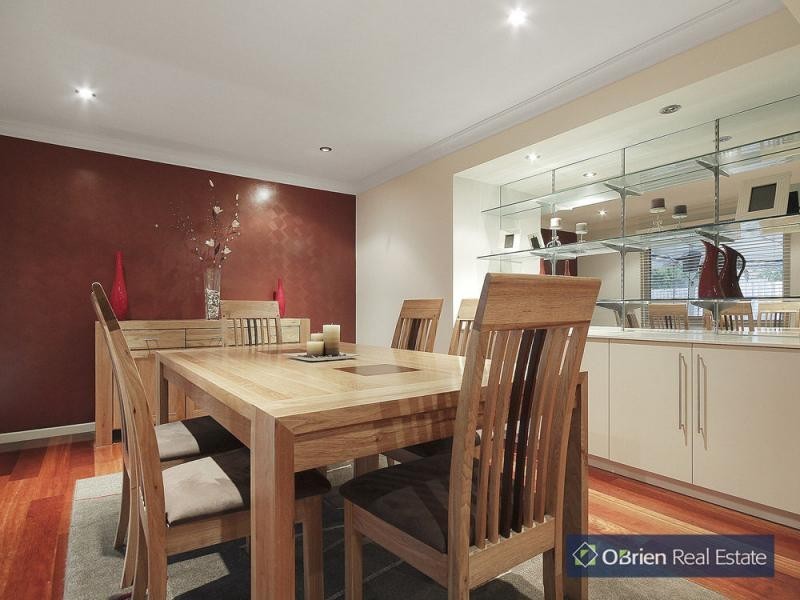 13 Frances Court, Cranbourne VIC 3977