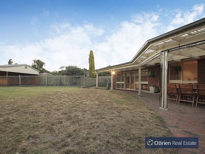 13 Frances Court, Cranbourne VIC 3977