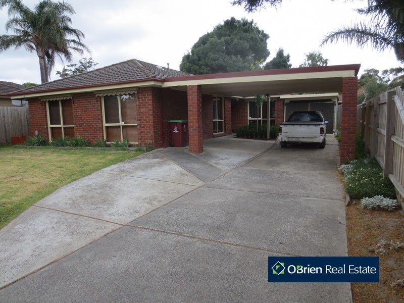 20 Hazelwood Avenue, Cranbourne North VIC 3977