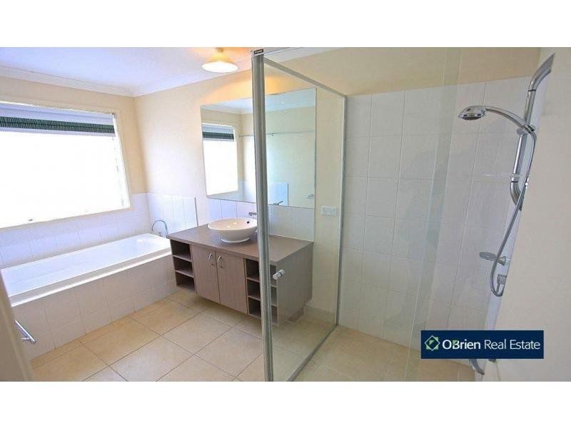 1 Egan Lane, Lyndhurst VIC 3975