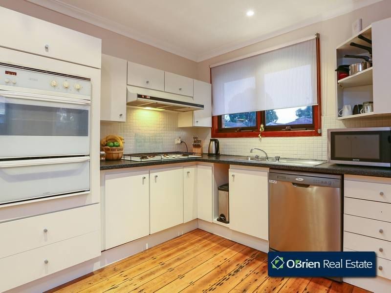 4 Pin Oak Court, Narre Warren VIC 3805