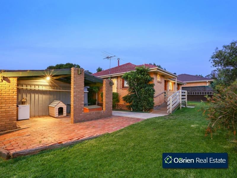 4 Pin Oak Court, Narre Warren VIC 3805