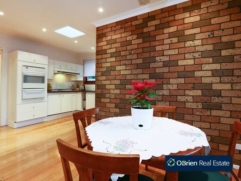 4 Pin Oak Court, Narre Warren VIC 3805