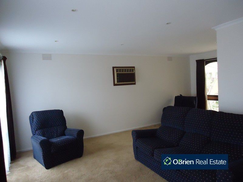 54 Saxonwood Drive, Narre Warren VIC 3805