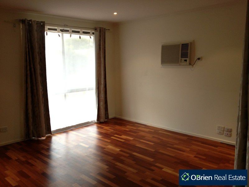 22 Terrence Drive, Cranbourne North VIC 3977