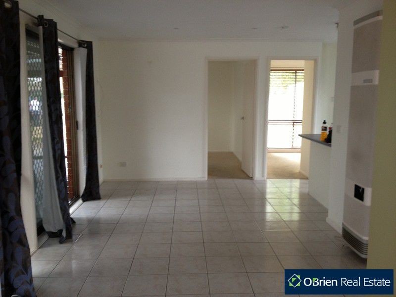 22 Terrence Drive, Cranbourne North VIC 3977