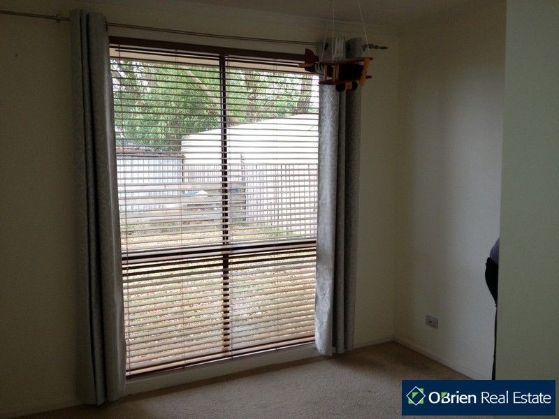 22 Terrence Drive, Cranbourne North VIC 3977