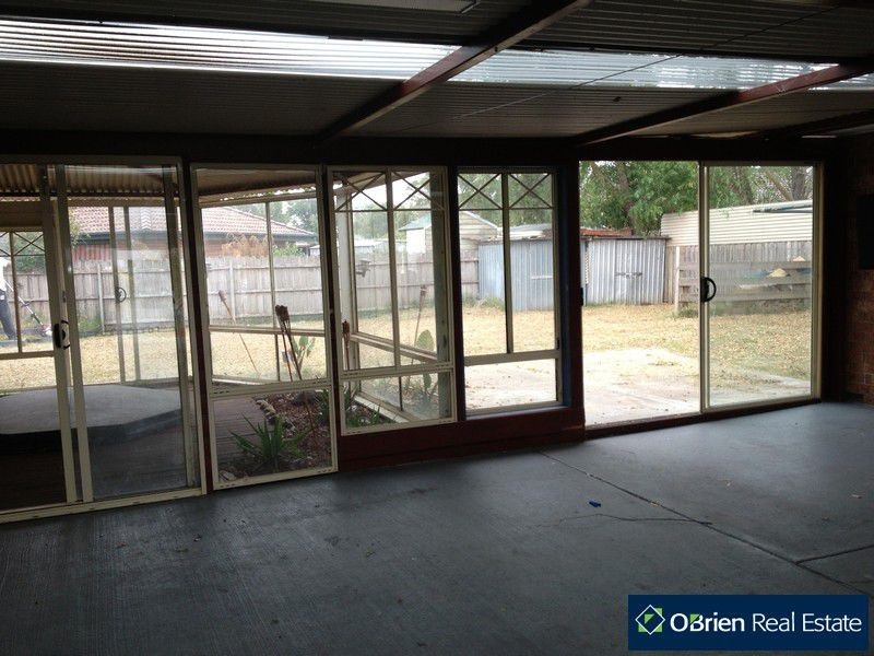 22 Terrence Drive, Cranbourne North VIC 3977