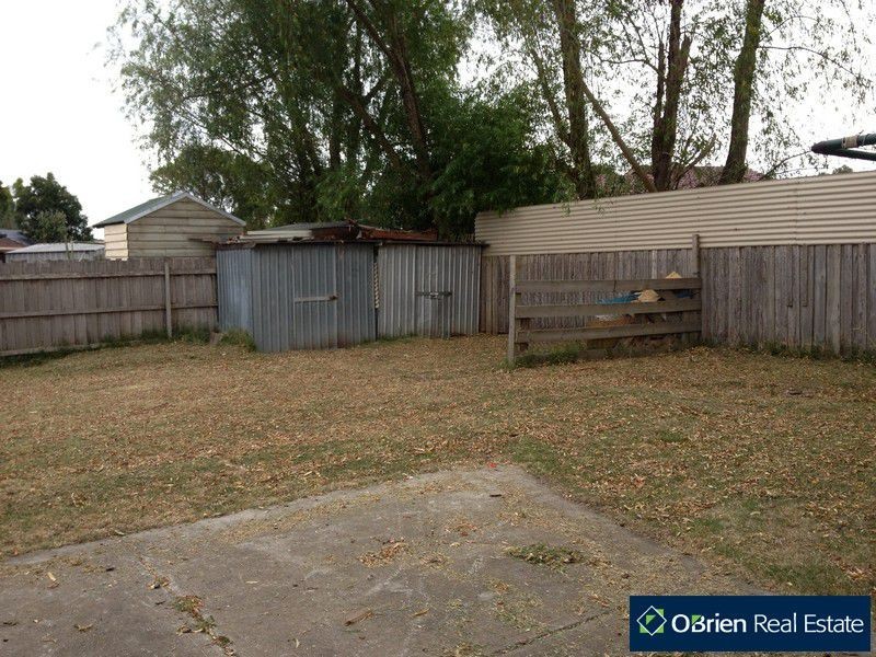 22 Terrence Drive, Cranbourne North VIC 3977