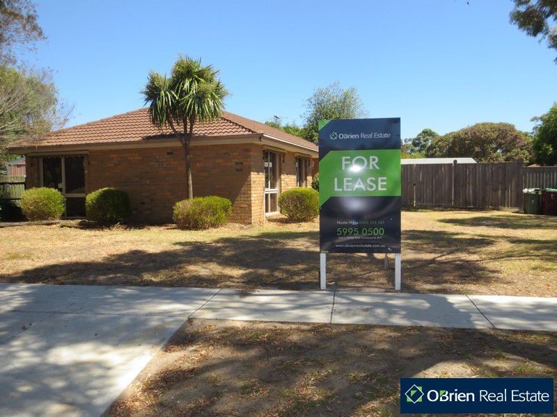 28 Endeavour Drive, Cranbourne North VIC 3977