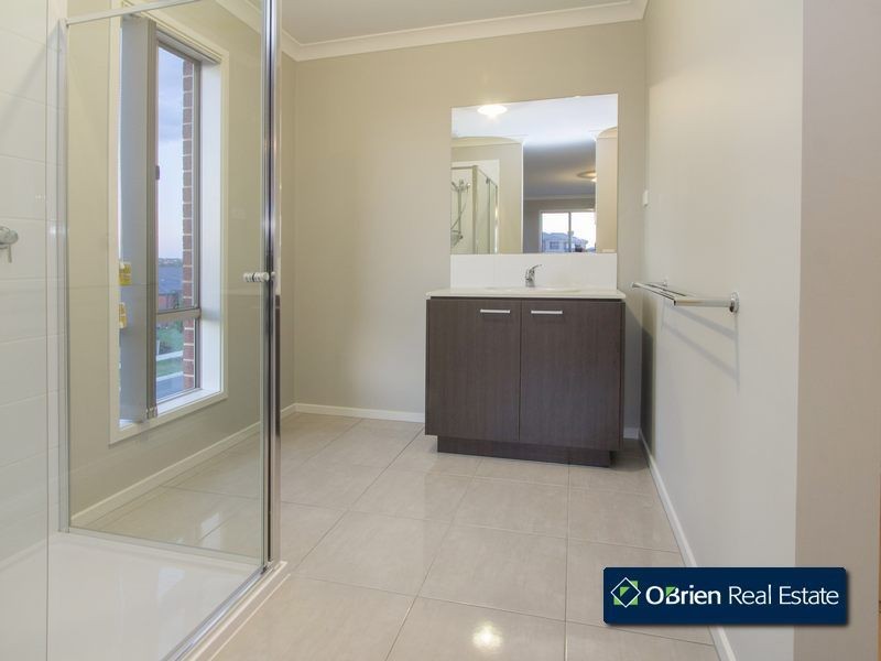 132 Alisma Boulevard, Cranbourne North VIC 3977