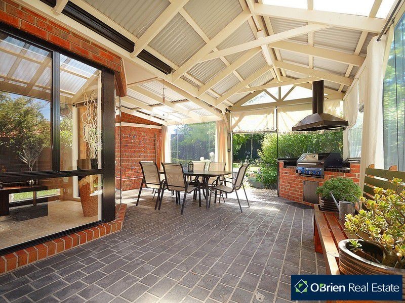 6 Lomandra Court, Narre Warren South VIC 3805