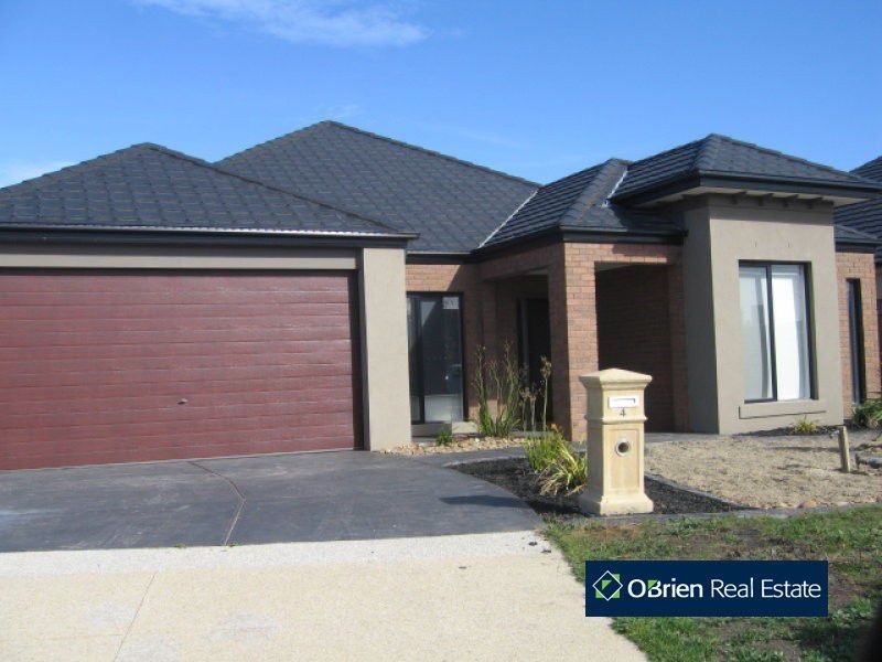 4 Biitern Link, Pakenham VIC 3810