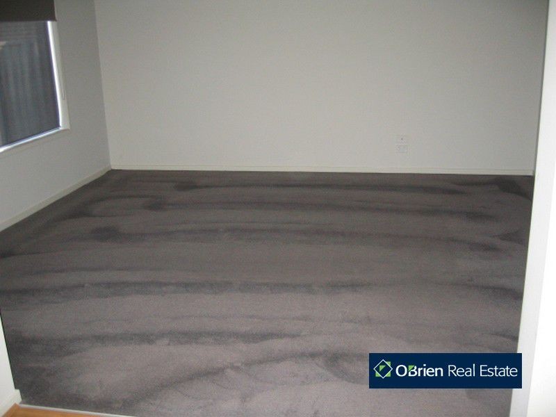4 Biitern Link, Pakenham VIC 3810