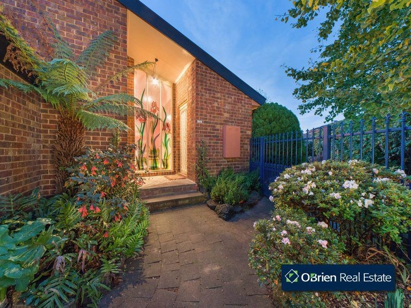 2 Martin Court, Berwick VIC 3806