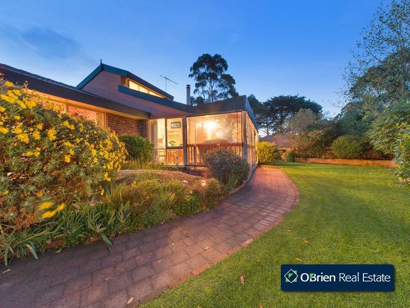 2 Martin Court, Berwick VIC 3806