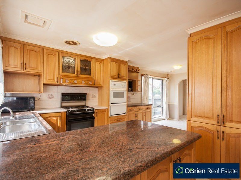 37 Lurline Street, Cranbourne VIC 3977