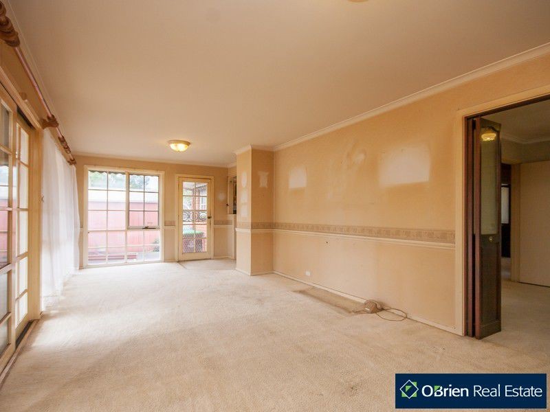 37 Lurline Street, Cranbourne VIC 3977