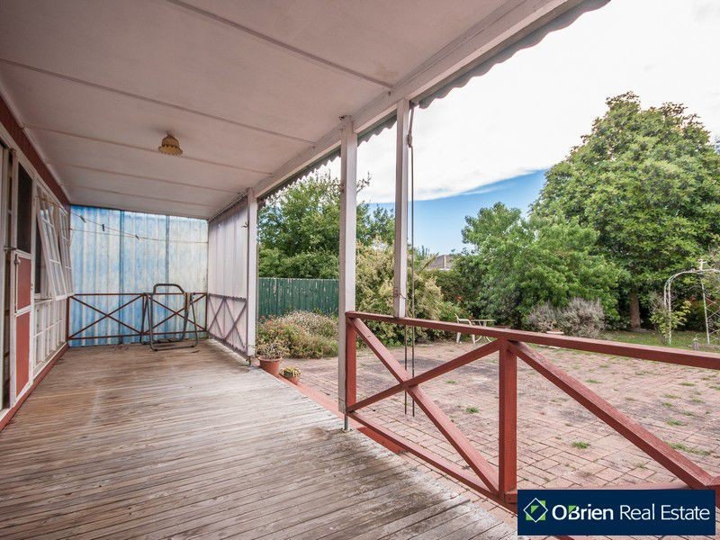 37 Lurline Street, Cranbourne VIC 3977