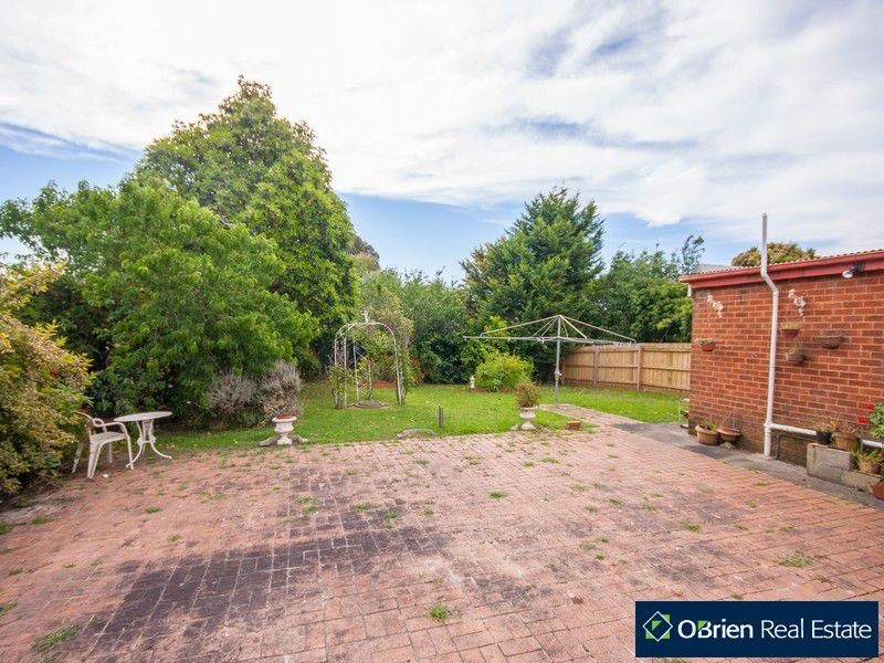 37 Lurline Street, Cranbourne VIC 3977