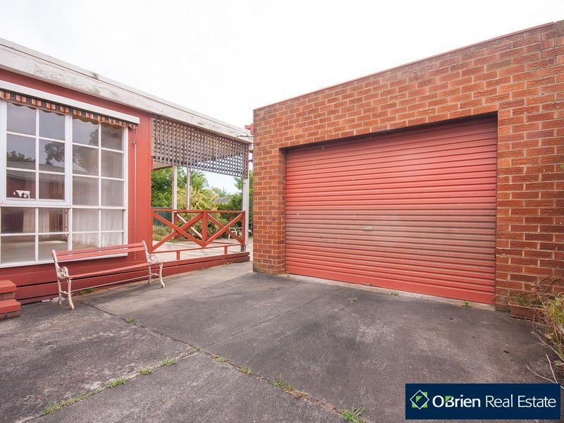 37 Lurline Street, Cranbourne VIC 3977