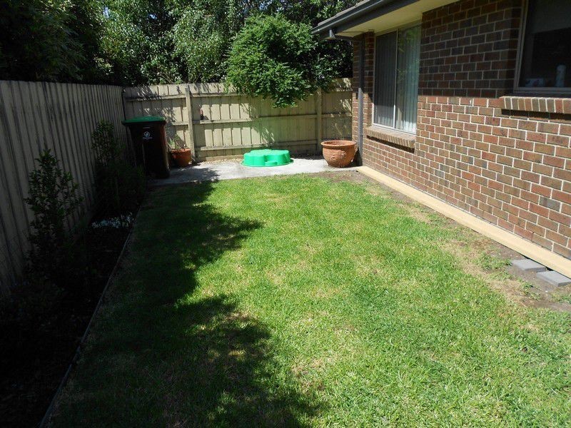 Unit 4/12 Fieldhouse Lane, Berwick VIC 3806