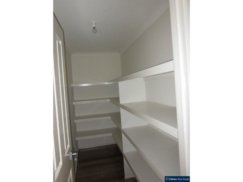 5 Fantail Lane, Pakenham VIC 3810