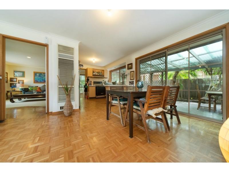 6 Ambleside Crescent, Berwick VIC 3806