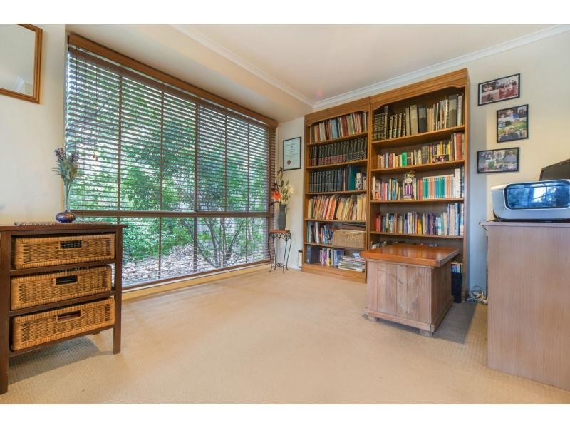 6 Ambleside Crescent, Berwick VIC 3806