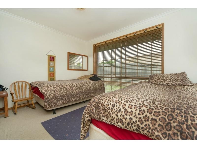 6 Ambleside Crescent, Berwick VIC 3806