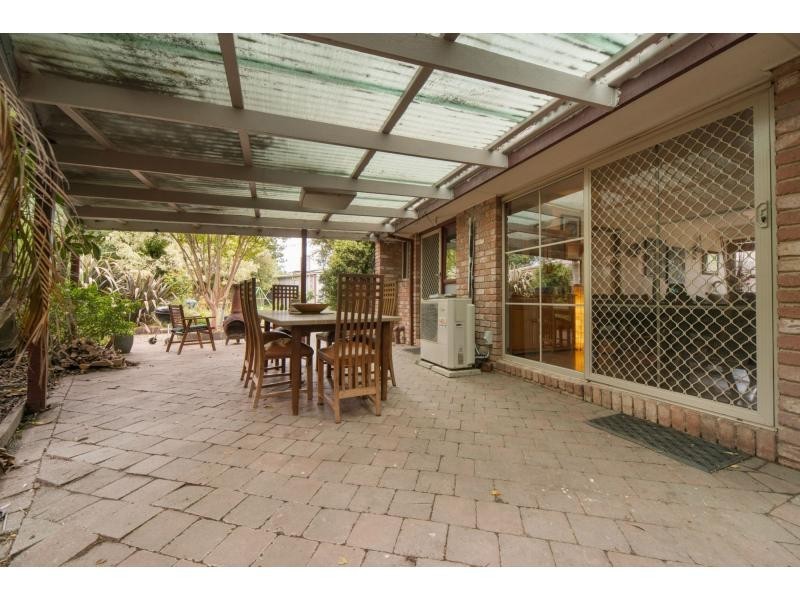 6 Ambleside Crescent, Berwick VIC 3806