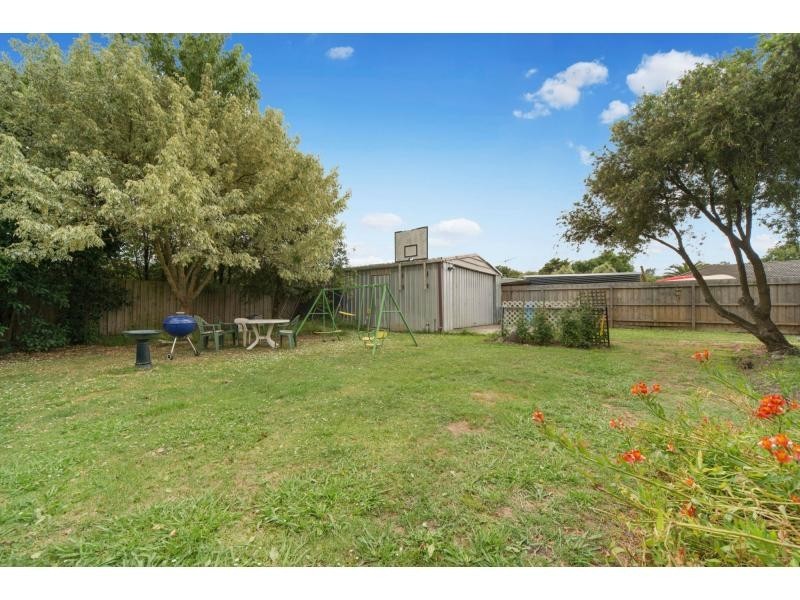 6 Ambleside Crescent, Berwick VIC 3806