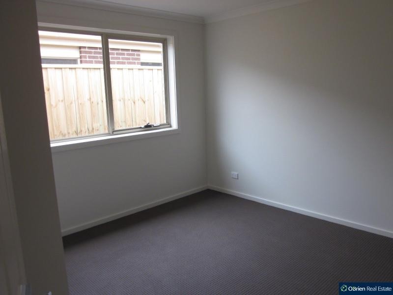 9 Fantail Lane, Pakenham VIC 3810