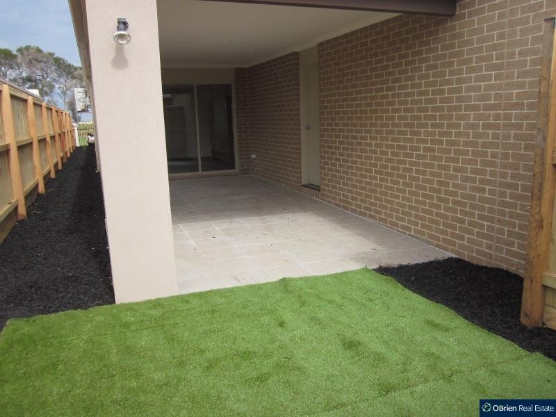 9 Fantail Lane, Pakenham VIC 3810