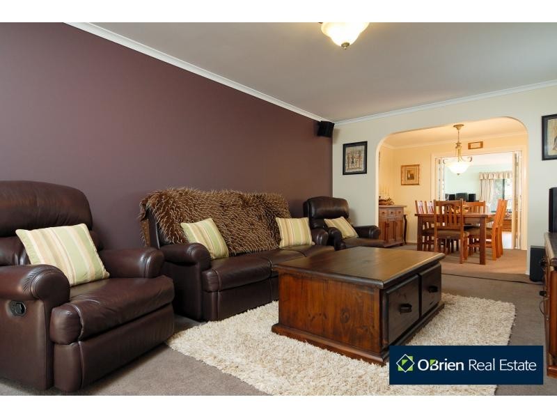 16 Crystal Brook Court, Narre Warren South VIC 3805