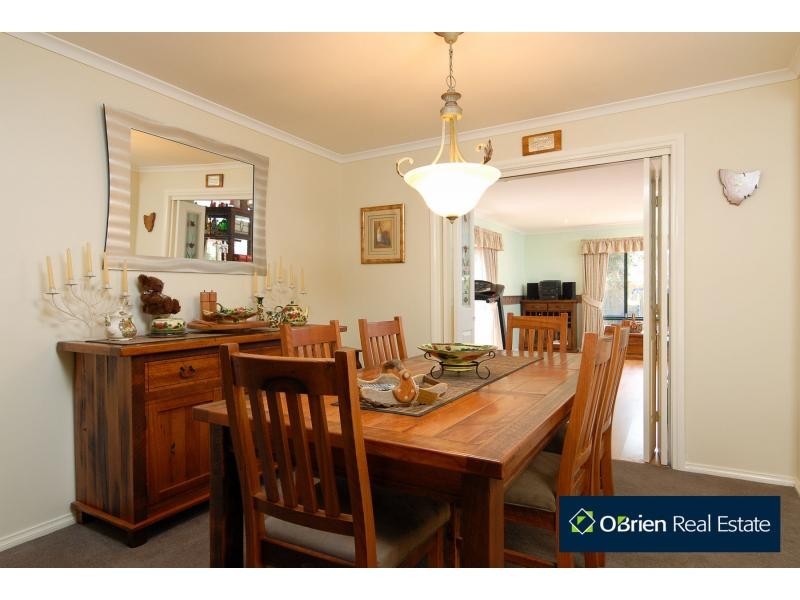 16 Crystal Brook Court, Narre Warren South VIC 3805