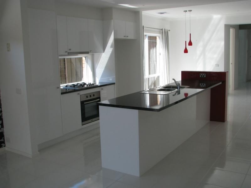 39 Kimberly Grove, Pakenham VIC 3810