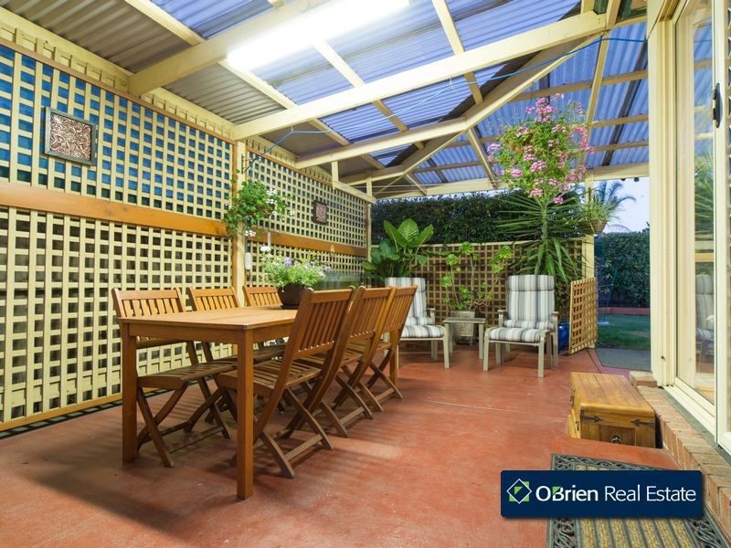 11 James Bathe Way, Narre Warren South VIC 3805