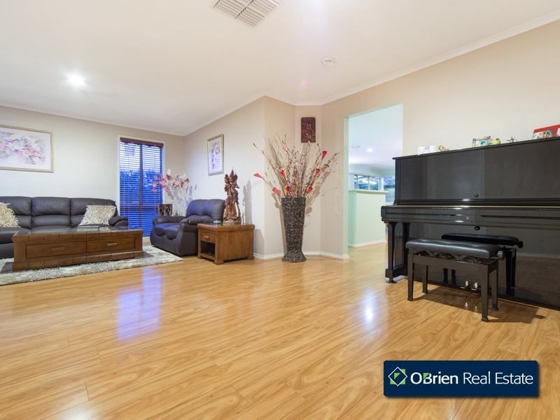 11 James Bathe Way, Narre Warren South VIC 3805